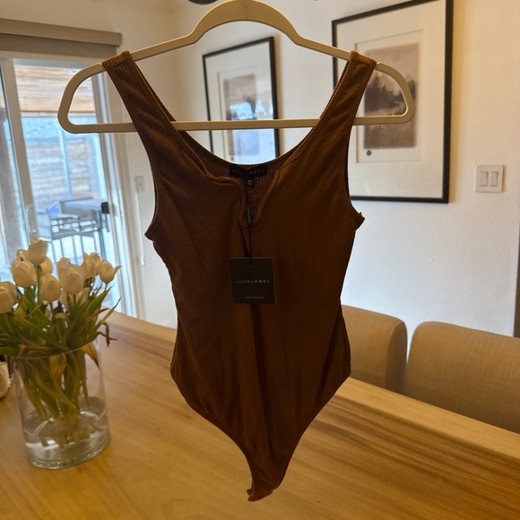 JLUXLABEL Chocolate Ribbed Bodysuit - Picture 1 of 5